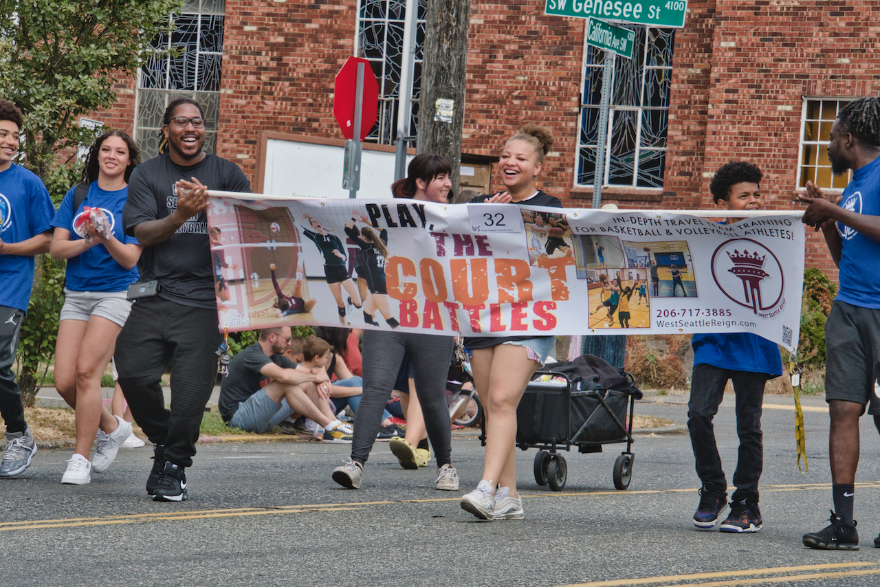 West Seattle Grand Parade sees the resumption of a tradition Westside